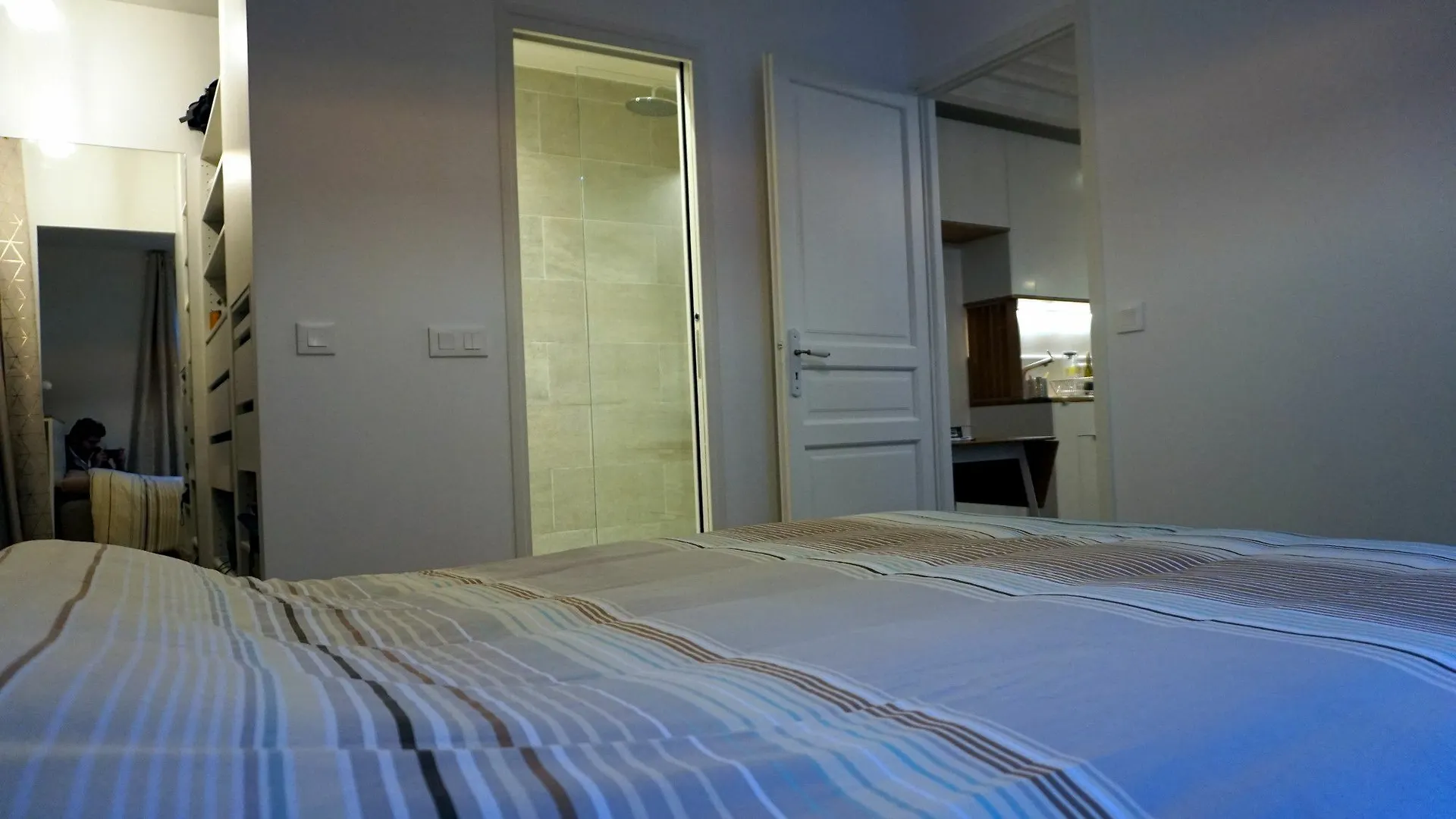 Apartment Rochechouart - 2 Pieces - 17 Paris